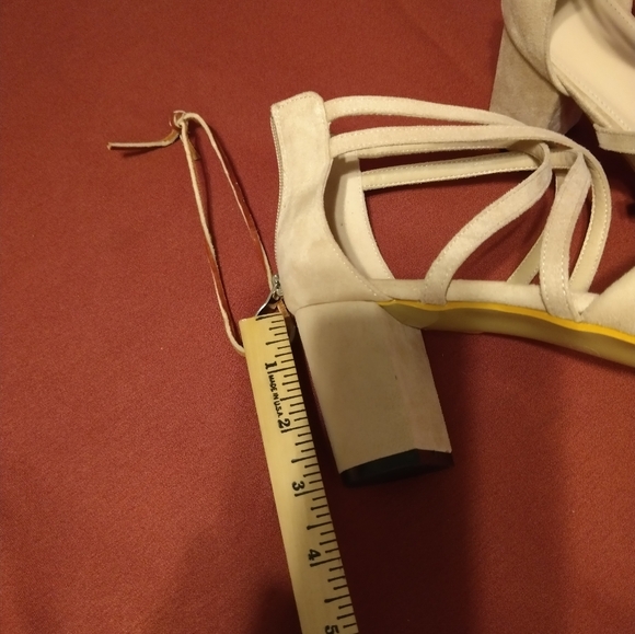 Shoes - Picture 4 of 7